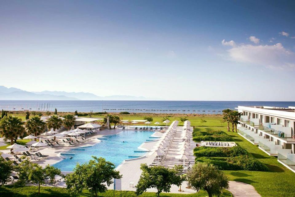 Neilson Messini Activity Beach Club Hotel Каламата Екстериор снимка