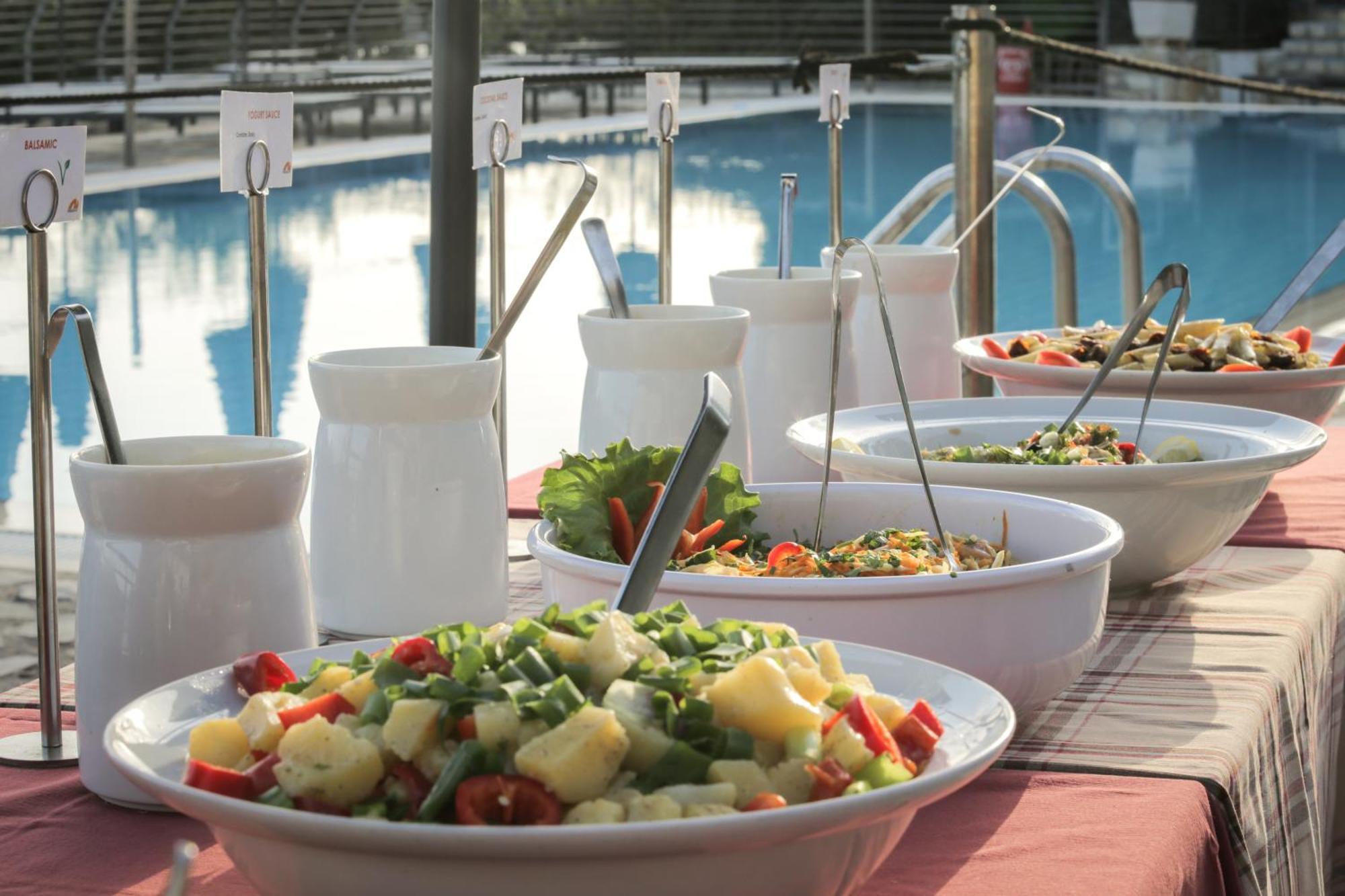 Neilson Messini Activity Beach Club Hotel Каламата Екстериор снимка