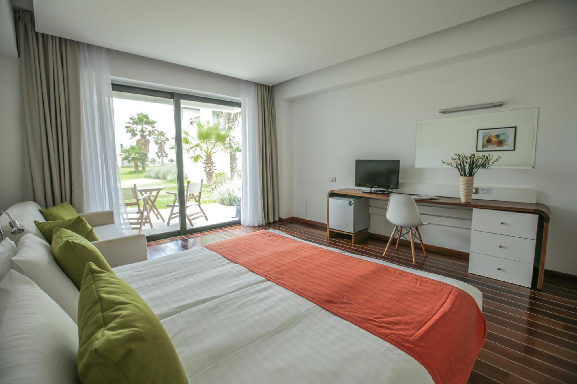 Neilson Messini Activity Beach Club Hotel Каламата Екстериор снимка