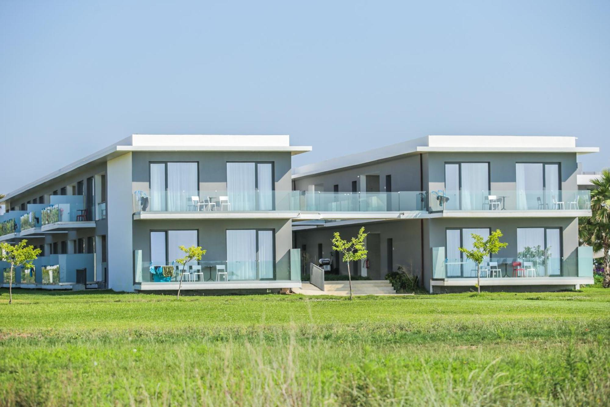 Neilson Messini Activity Beach Club Hotel Каламата Екстериор снимка